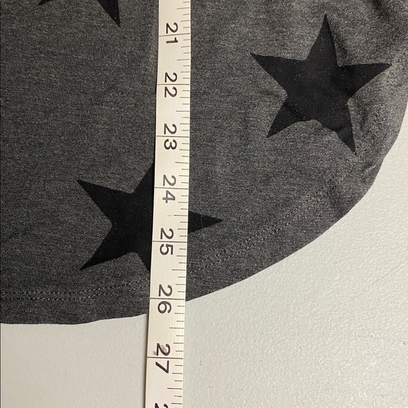 Torrid V-Neck Tank with Black Star Print. Size 00 - Picture 5 of 5